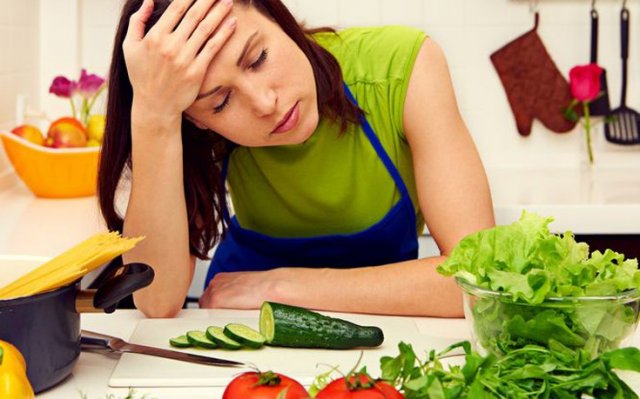 Οι 5 κορυφαίες τροφές που συνδέονται με τις ημικρανίες