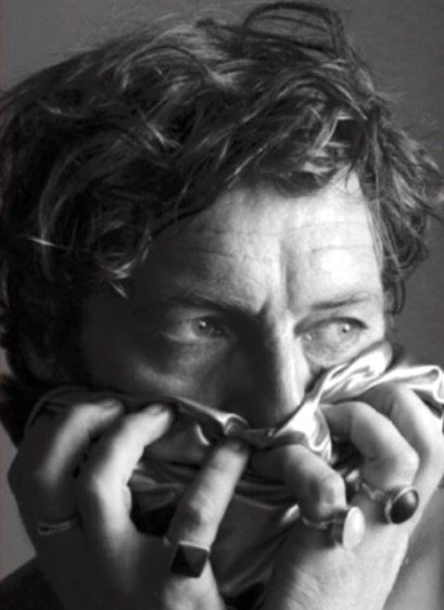 Η πρώτη πόζα του Στάνκογλου – Καλιγούλα στο enikos.gr