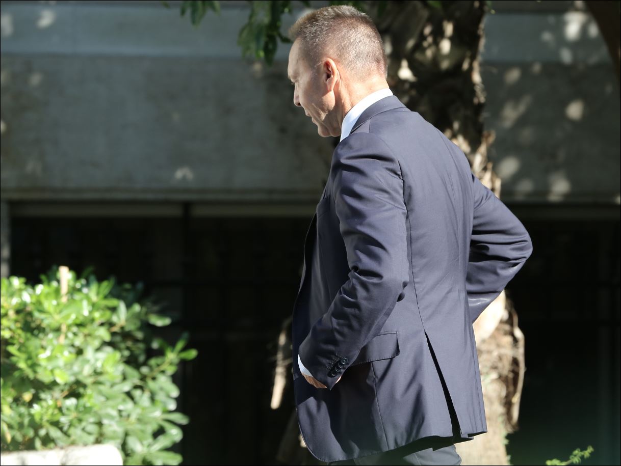 Στο Μαξίμου ο Στουρνάρας – ΤΩΡΑ