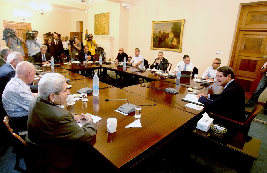 Κύπρος – Σε πολύωρη συνεδρίαση ο Αναστασιάδης ενημέρωσε τα κόμματα για το Κυπριακό