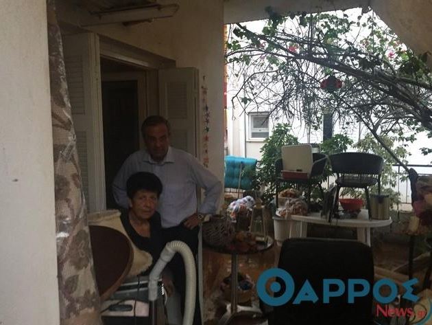 Στα σπίτια των πλημμυροπαθών της Καλαμάτας ο Σαμαράς – ΦΩΤΟ – ΒΙΝΤΕΟ