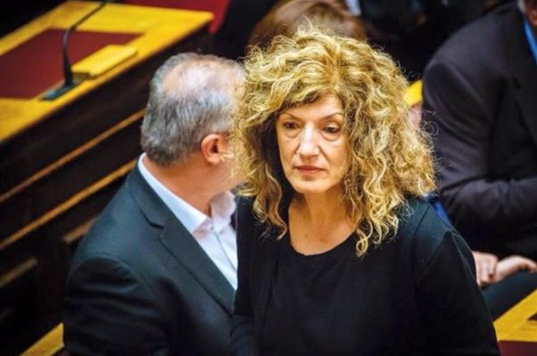 Αναγνωστοπούλου: “Παίρνω απόσταση από αυτό που γράφει ο κύριος Πολάκης”