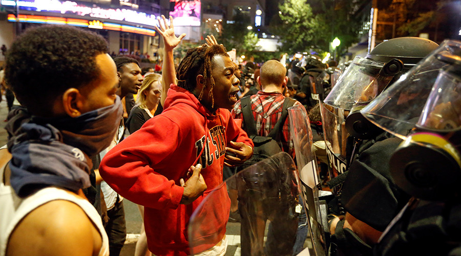 Απαγόρευση κυκλοφορίας επιβλήθηκε στην πόλη Σάρλοτ