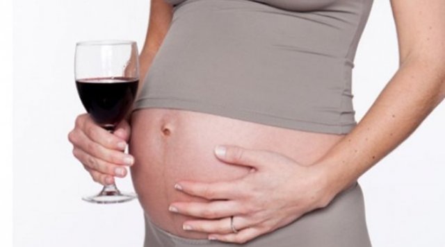 Οι αρνητικές επιπτώσεις του αλκοόλ στη γονιμότητα των γυναικών