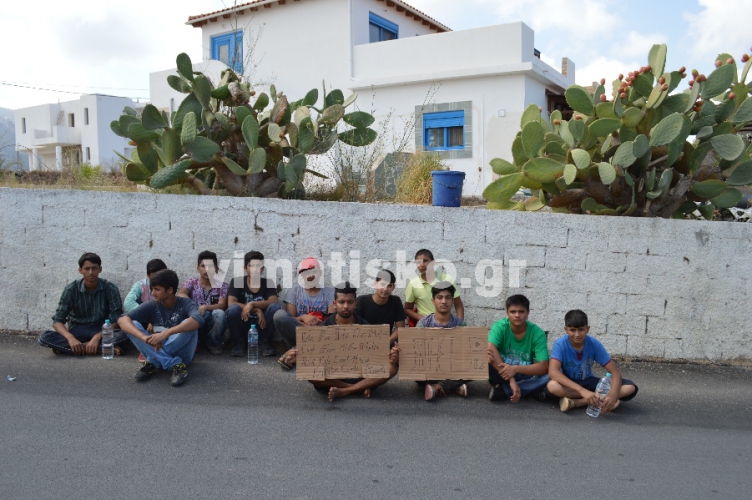 Ένταση στο hot spot της Κω – Μετανάστες έκαψαν στρώματα και κρεβάτια