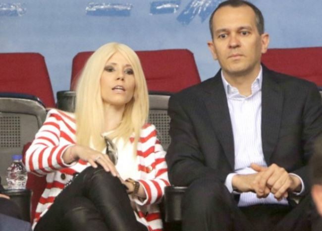 «Έφυγε» η γυναίκα του Γιώργου Αγγελόπουλου