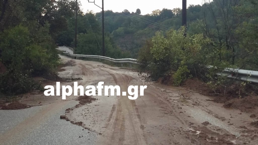 Σοβαρά προβλήματα στο οδικό δίκτυο της Καστοριάς από την κακοκαιρία – ΦΩΤΟ