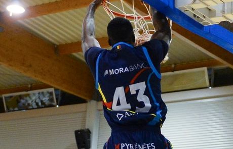 Εντυπωσιάζει ο Θανάσης Αντετοκούνμπο στην Ανδόρα – ΒΙΝΤΕΟ