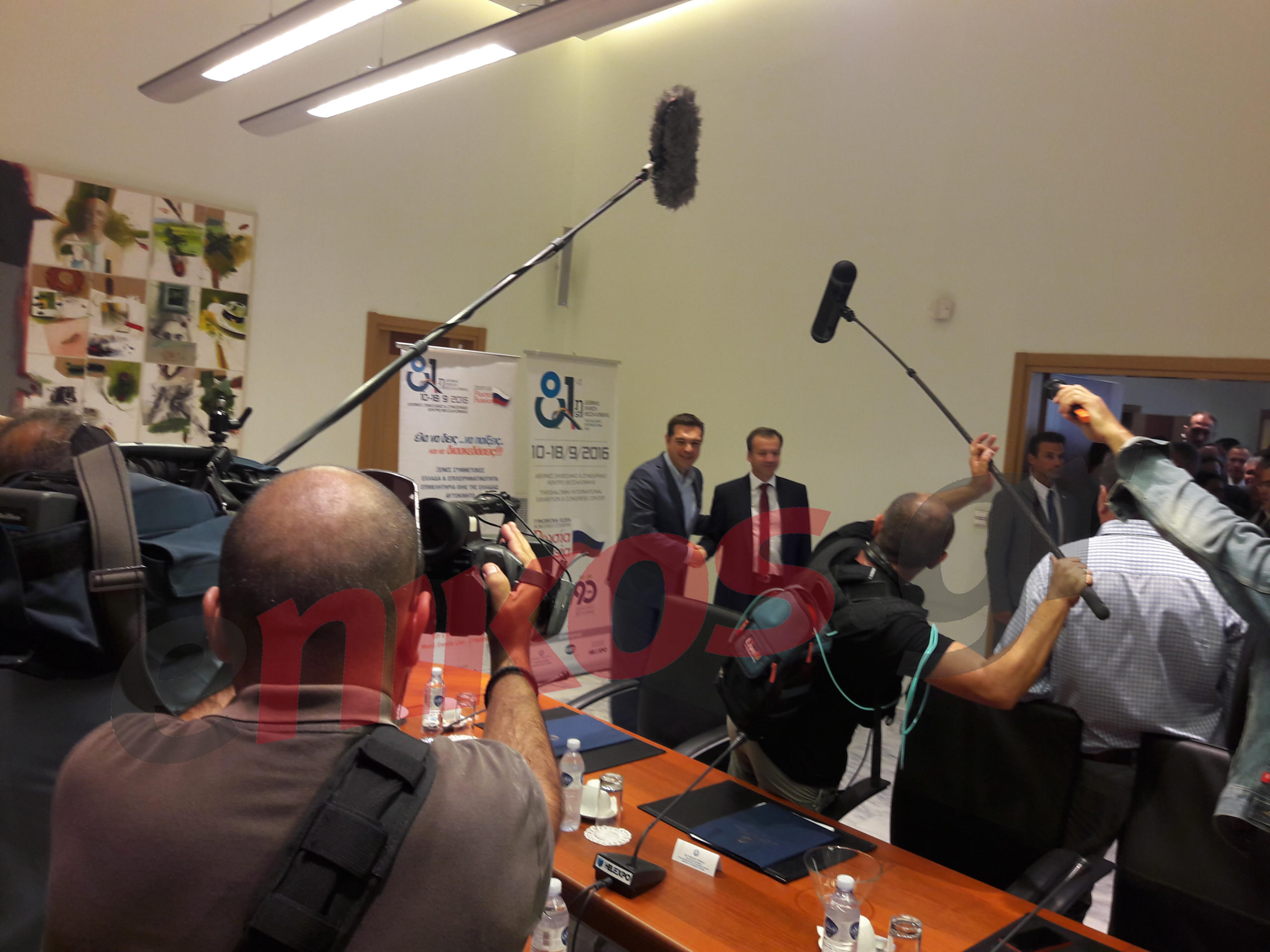 Η συνάντηση του Τσίπρα με τον αναπληρωτή Πρωθυπουργό της Ρωσίας – ΦΩΤΟ