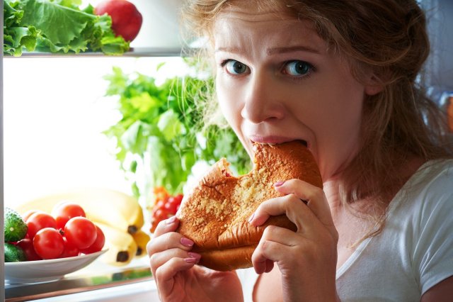 Γιατί το φθινόπωρο παίρνουμε εύκολα κιλά: Η μεγάλη παγίδα