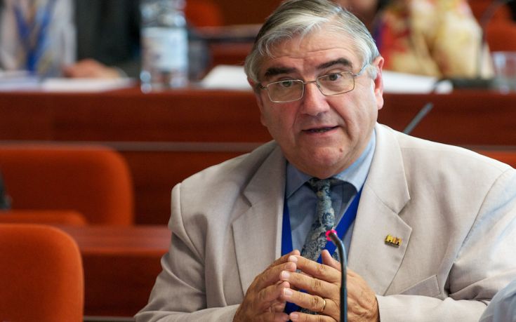 Επίσκεψη του Ζαν Κλοντ Φρεκόν στο hot spot του Ελαιώνα