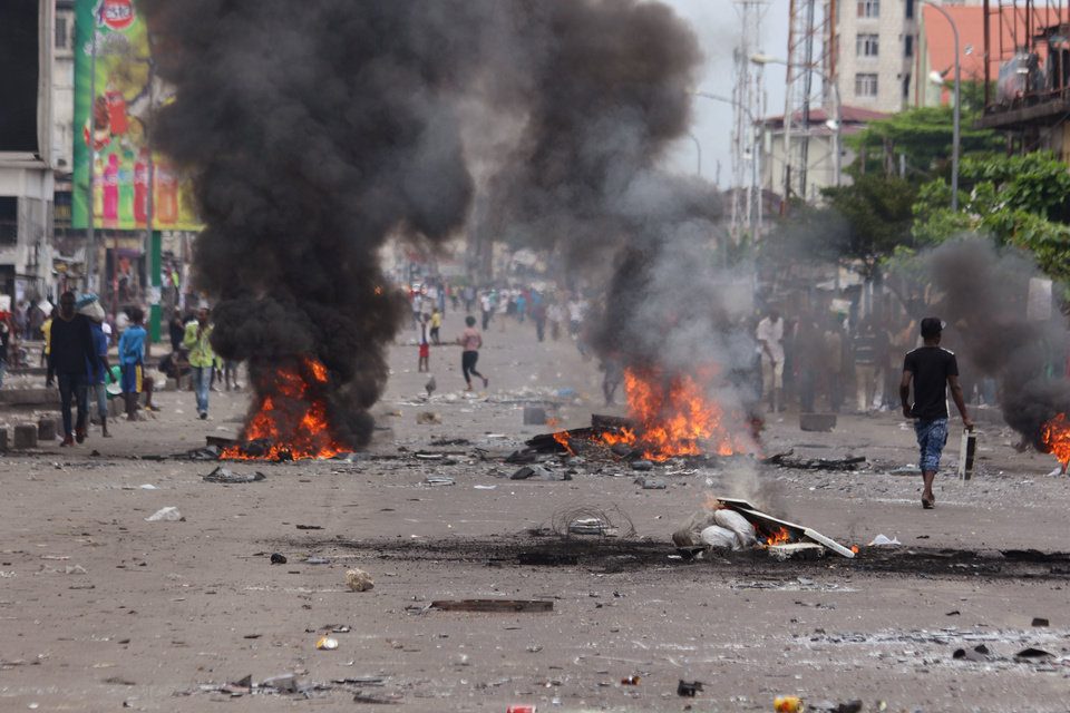 Κονγκό – Για τουλάχιστον 100 νεκρούς κάνει λόγο η αντιπολίτευση στις ταραχές της Κινσάσα