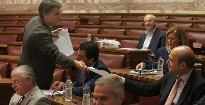 Αντιπαράθεση Τσακαλώτου – Χατζηδάκη με επίκεντρο την ΕΥΔΑΠ και την ΕΥΑΘ