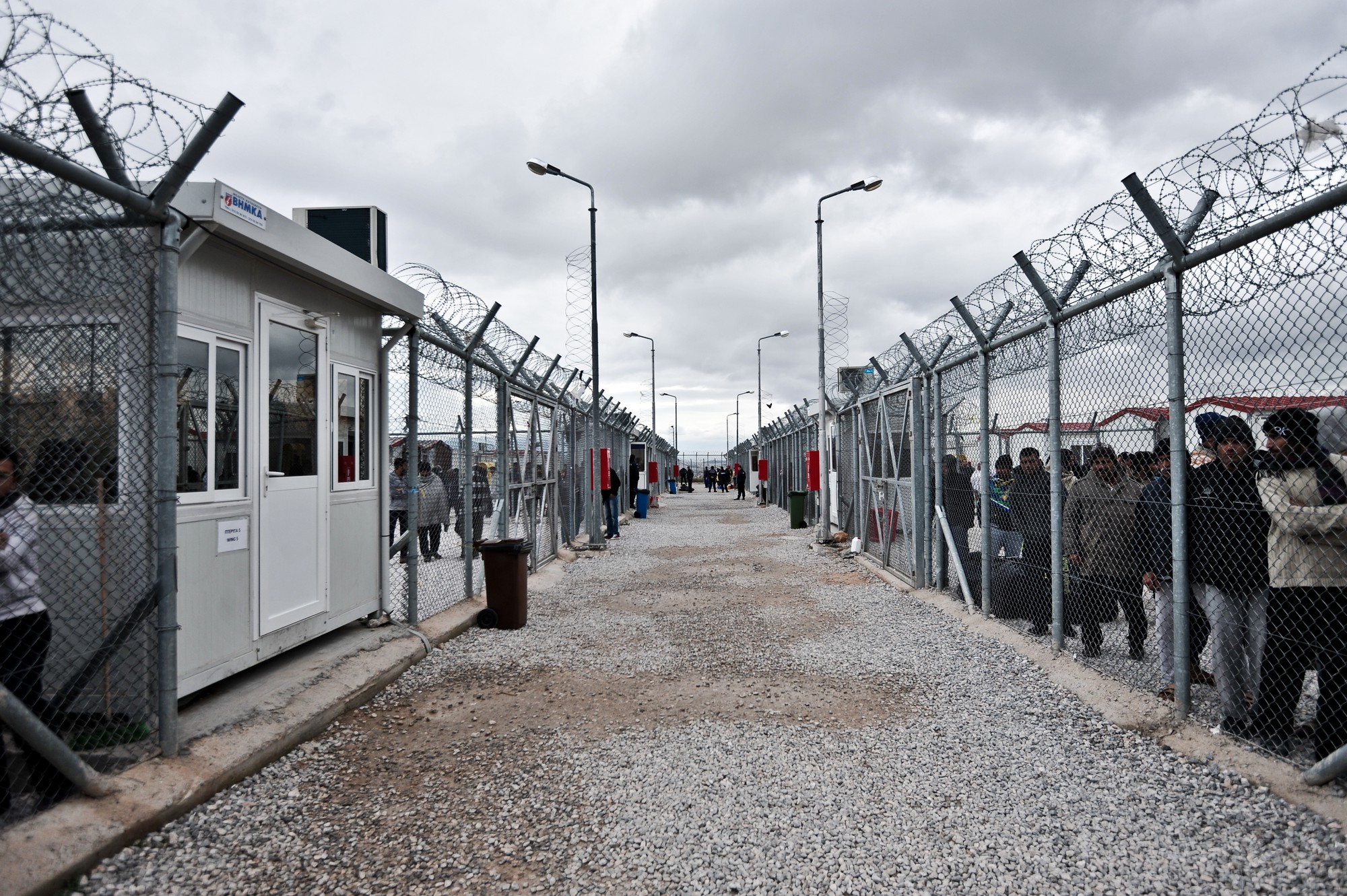 Αμυγδαλέζα: Επεισόδια στο κέντρο κράτησης αλλοδαπών – Δύο τραυματίες