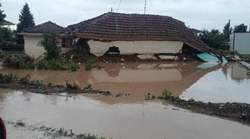 Τρίκαλα: Βιβλικές καταστροφές από την υπερχείλιση του Πηνειού – ΒΙΝΤΕΟ