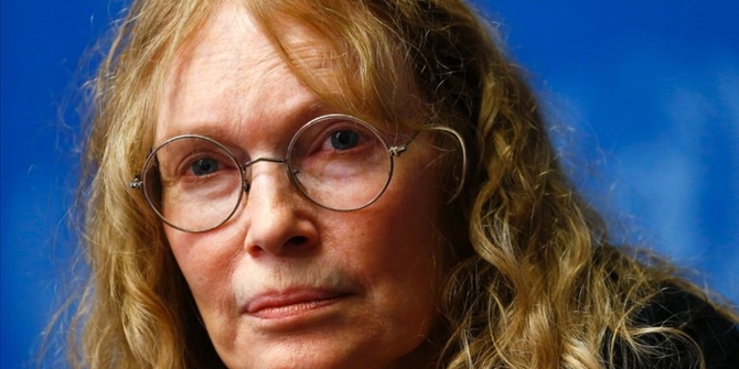 Θρηνεί η Μία Φάροου