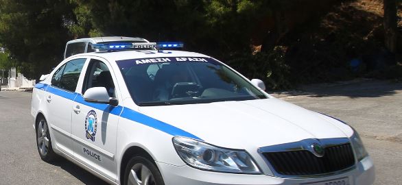 Συνελήφθη οδηγός που παρέσυρε και εγκατέλειψε δύο πεζούς