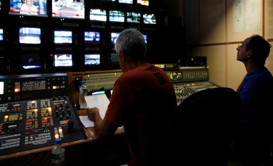 Αναβρασμός στον τηλεοπτικό χώρο – Έρχονται απολύσεις και λουκέτα