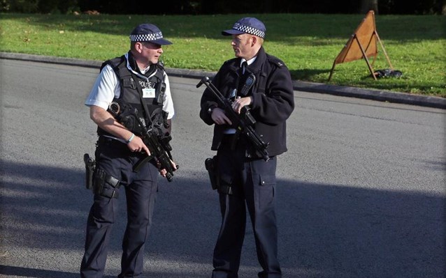 Βρετανία – 55 συλλήψεις σε ναό των Σιχ