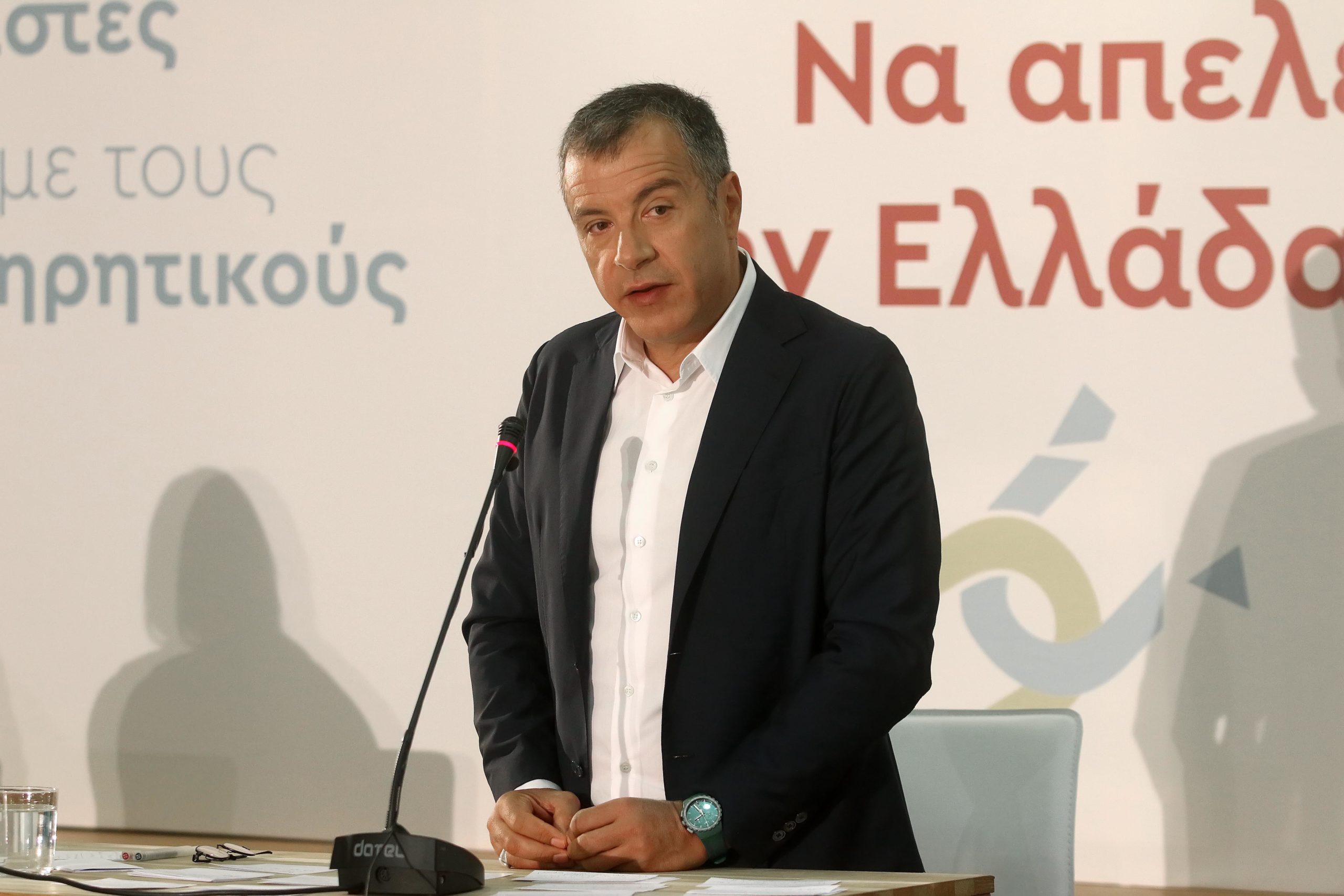 Θεοδωράκης: Ούτε με τους λαϊκιστές, ούτε με τους συντηρητικούς – ΒΙΝΤΕΟ