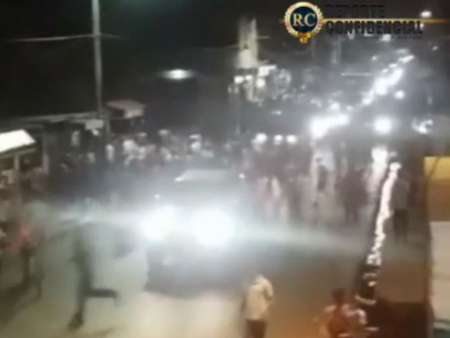 Διαδηλωτές καταδίωξαν τον Μαδούρο – ΒΙΝΤΕΟ