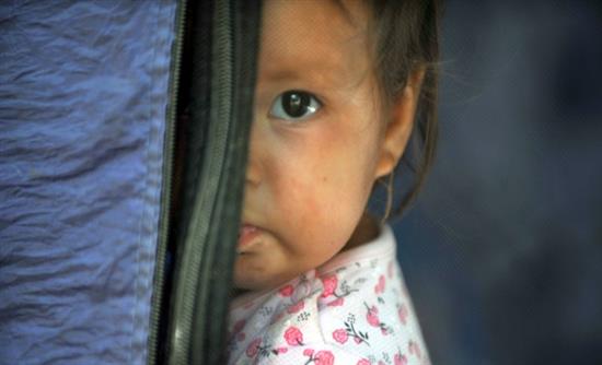 Το δημοτικό σχολείο που «αγκαλιάζει» τρία αδέρφια από τη Συρία