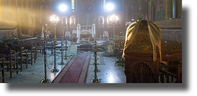 Η νύφη άργησε και γλίτωσαν τη ζωή τους – Οι φωτογραφίες της εκκλησίας στη Λέρο