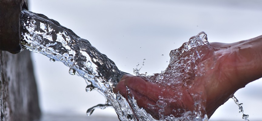 Έκοψαν το νερό σε πολύτεκνη οικογένεια με άνεργο πατέρα