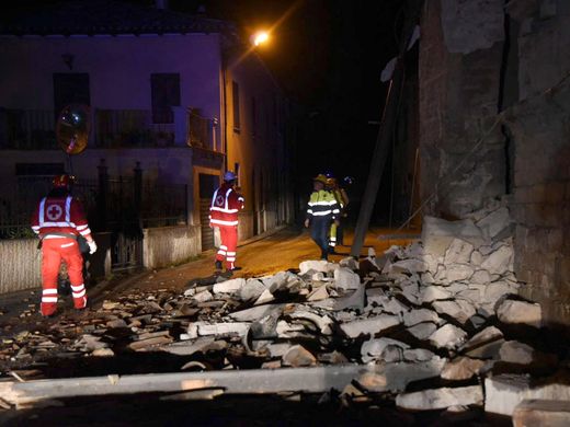 Οι Ιταλοί μετρούν τις πληγές τους μετά τον νέο ισχυρό σεισμό – ΦΩΤΟ