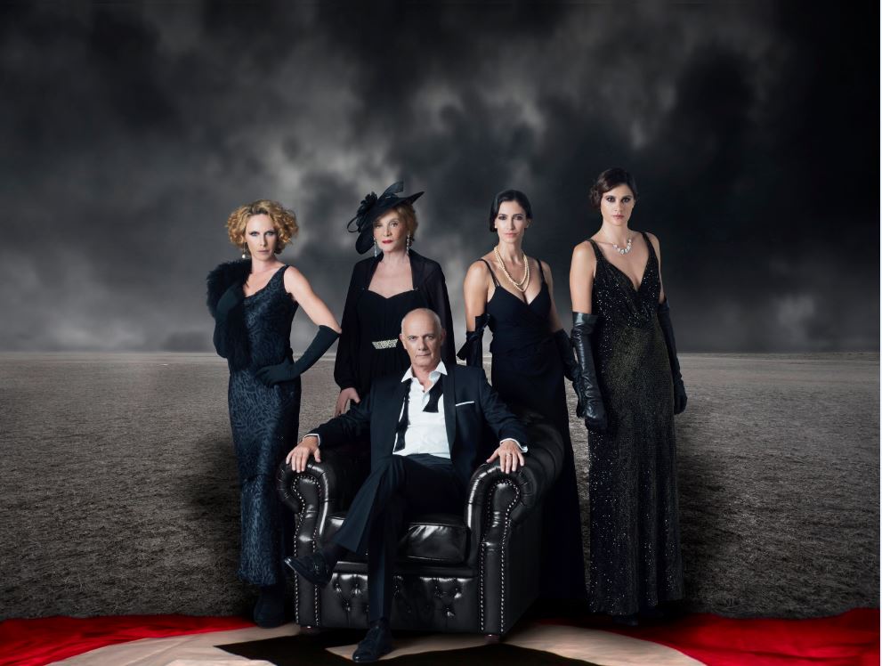 Η απόλυτη dream team των «Επικίνδυνων σχέσεων» ποζάρει για το enikos.gr