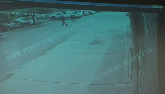 Στη δημοσιότητα βίντεο με τον φόνο άοπλου Αφροαμερικανού στις ΗΠΑ – ΒΙΝΤΕΟ