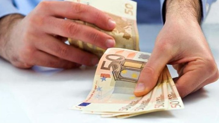“Αρπαγή” αποθεματικών 740 εκατ. ευρώ από την κυβέρνηση για τις επικουρικές