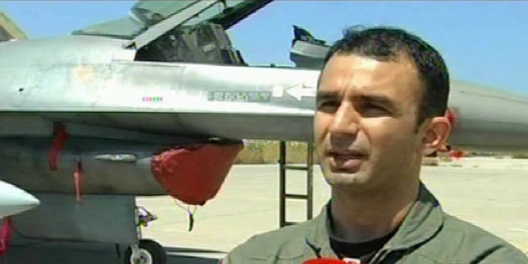 Ο πιλότος του F-16 που συγκίνησε: Η μάνα μου εύχεται πάντα καλή προσγείωση – ΒΙΝΤΕΟ