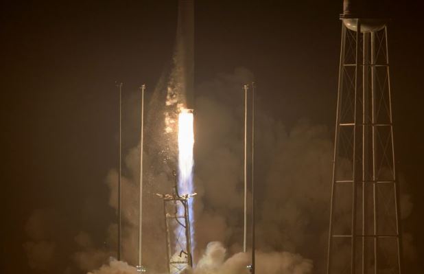 ΗΠΑ – Εκτοξεύτηκε ο μη επανδρωμένος πύραυλος με τα εφόδια για τον Διεθνή Διαστημικό Σταθμό