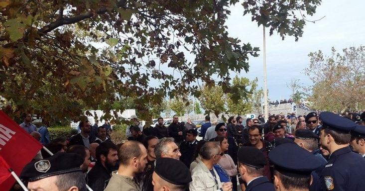 Διαμαρτυρία στη στρατιωτική παρέλαση της Θεσσαλονίκης – BINTEO
