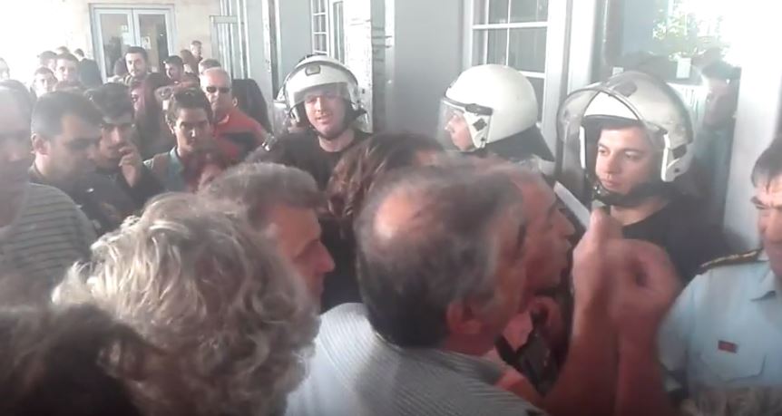 Ένταση στα δικαστήρια Θεσσαλονίκης σε πλειστηριασμό -ΒΙΝΤΕΟ