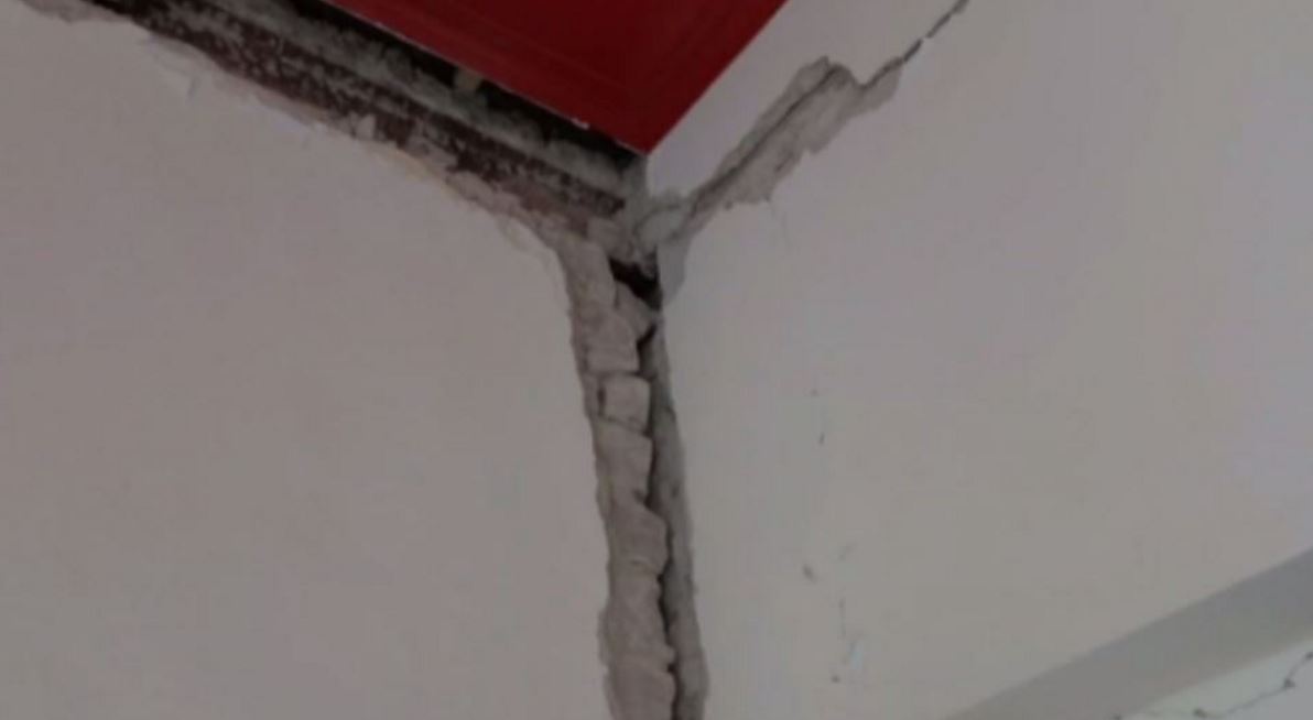 Εικόνες από τις ζημιές στο Καλπάκι Ιωαννίνων μετά τον σεισμό – ΒΙΝΤΕΟ