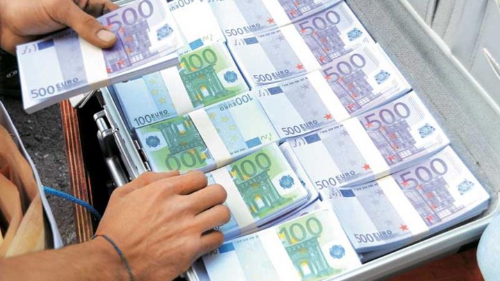 Φόρος έως και 60% για να νομιμοποιηθεί το «μαύρο» χρήμα