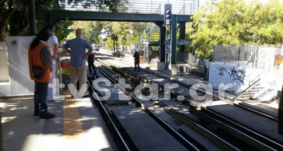 Έκοψε τις φλέβες του και έπεσε στις γραμμές του τρένου στην Καλλιθέα – ΦΩΤΟ