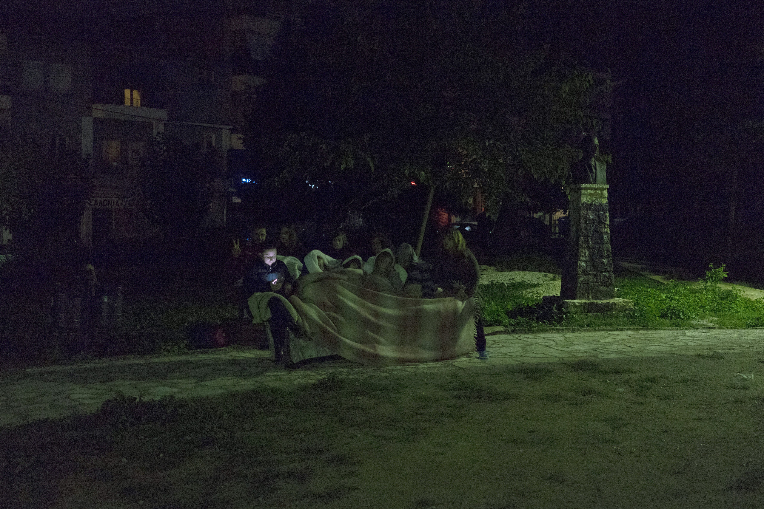 Πέρασαν τη νύχτα στην κεντρική πλατεία των Ιωαννίνων – ΦΩΤΟ