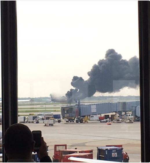 ΗΠΑ: Η πυρκαγιά στο αεροσκάφος της American Airlines – ΒΙΝΤΕΟ