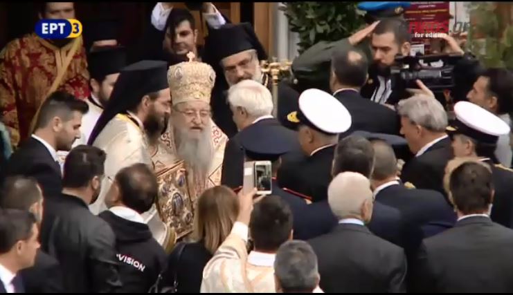 Η άφιξη του Προκόπη Παυλόπουλου στον Άγιο Δημήτριο Θεσσαλονίκης – ΒΙΝΤΕΟ