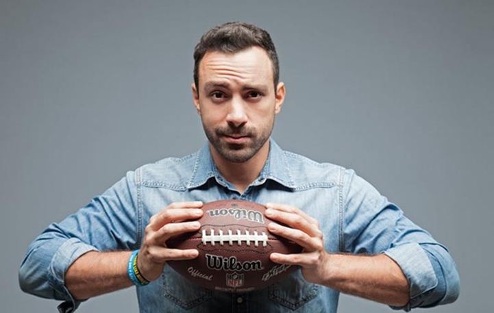 Ο Σάκης Τανιμανίδης έβαλε μίνι φόρεμα – ΦΩΤΟ