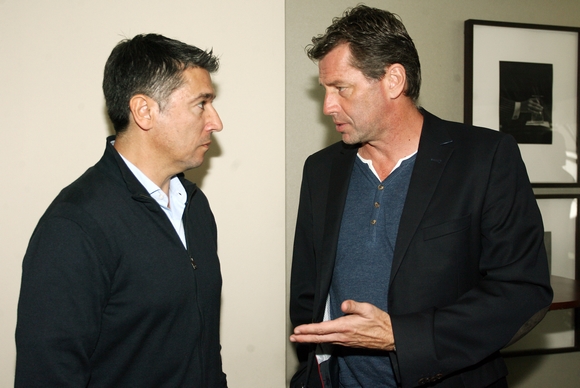 Συνάντηση Σκίμπε με τους τεχνικούς της Superleague – Τι είπε για το ντέρμπι και το πρωτάθλημα