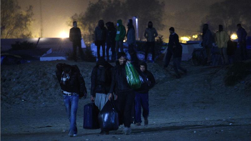 Διαλύεται η “Ζούγκλα του Καλαί” στη Γαλλία – ΦΩΤΟ