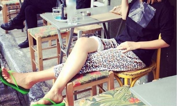 Ποια διάσημη ηθοποιός πήγε για καφέ… με τις πιτζάμες της