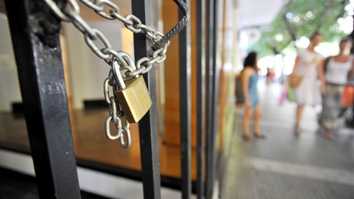 Όργιο φοροδιαφυγής από επαγγελματίες «φαντάσματα»