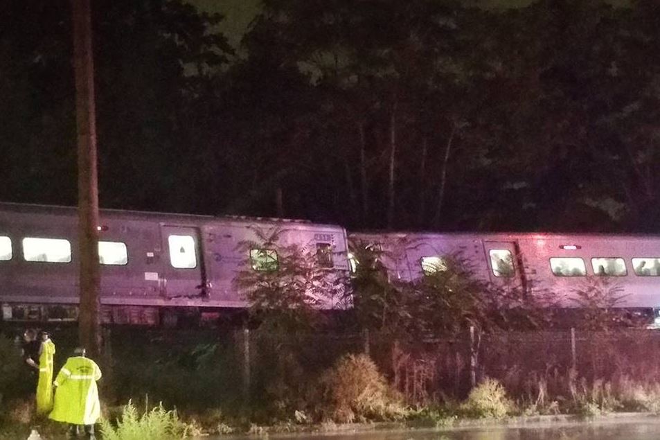 Εκτροχιασμός τρένου στο Λονγκ Άιλαντ με 29 τραυματίες – ΦΩΤΟ