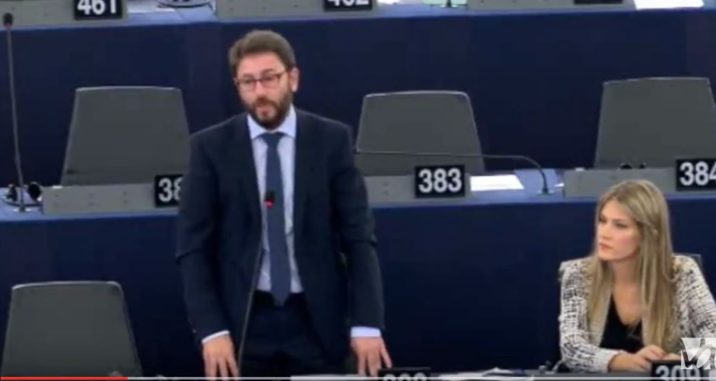 Παρέμβαση του Ανδρουλάκη στο Ευρωκοινοβούλιο για τα κόκκινα δάνεια – ΒΙΝΤΕΟ