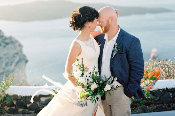 Παραμυθένιος γάμος στη Σαντορίνη εξελίχθηκε σε εφιάλτη – ΦΩΤΟ